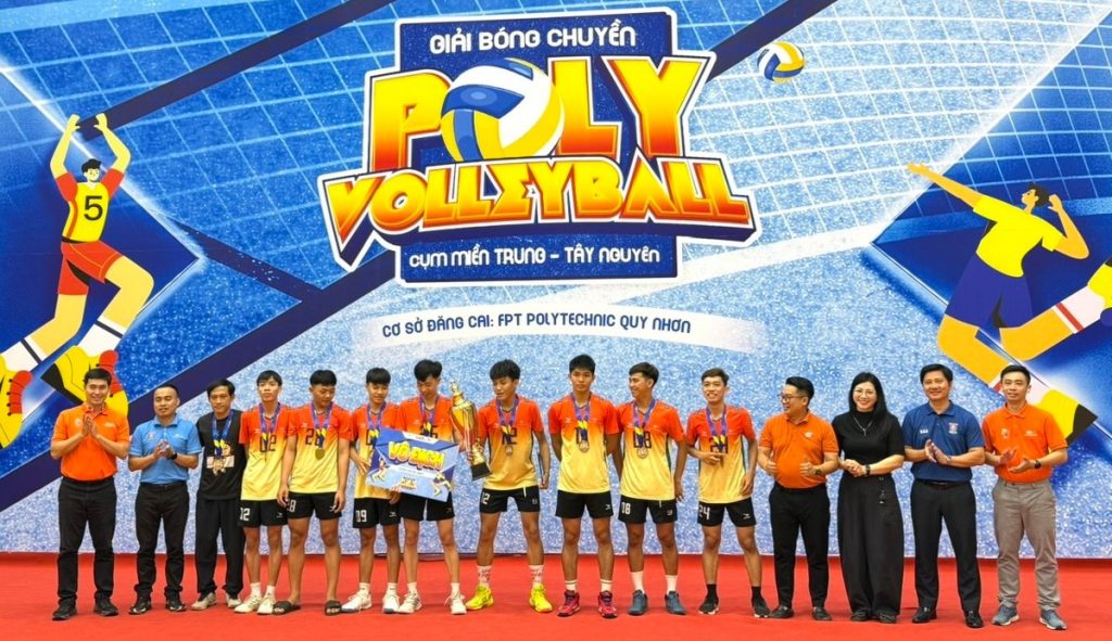 Đội bóng nam FPT Polytechnic Quy Nhơn giành vô địch Giải bóng chuyền Poly volleyball cụm miền Trung - Tây Nguyên năm 2026. Ảnh: ĐVCC